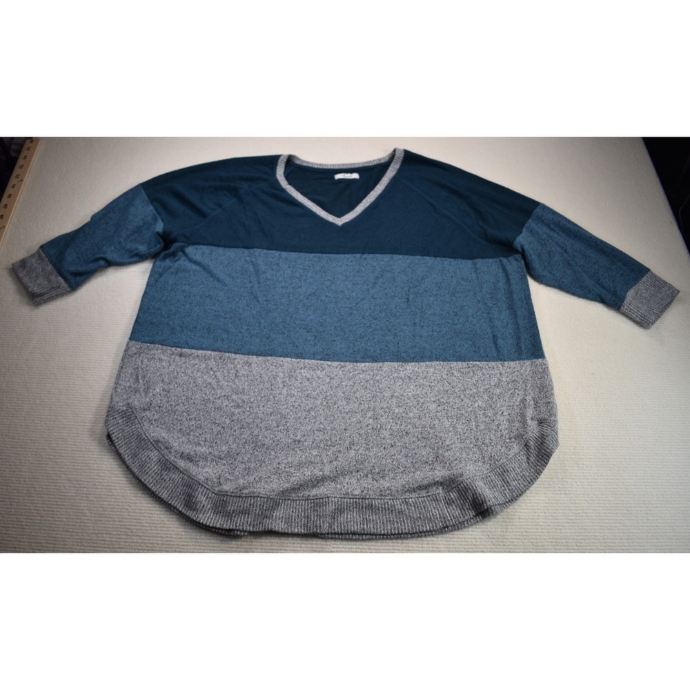 Maurice's Plus Size 1 V-neck Stretchy Sweater Color Block Pattern Round Hem